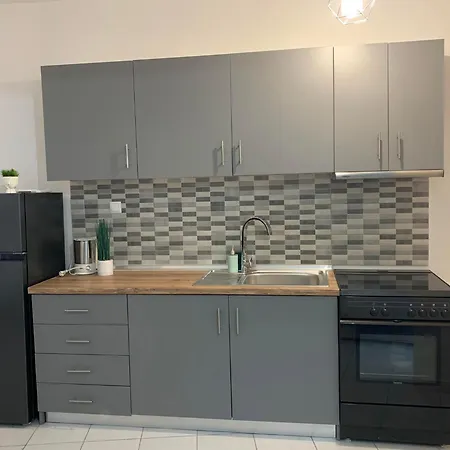 Tony 's Place 德拉玛